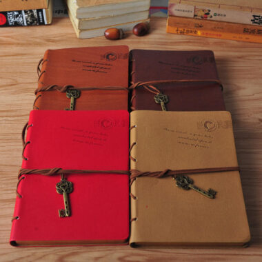 Wholesale vintage A5 magnetic traveler leather notebook