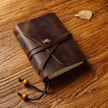 Custom vintage leather agenda daily notebook retro style