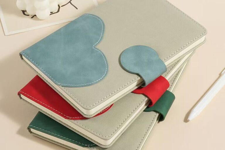 Creative A5 Heart-Buckle Diary & Journal (1) A5 creative diary with heart-shaped buckle