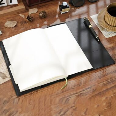 Vintage business leather notebook in A5 A6 B5 sizes with factory customization